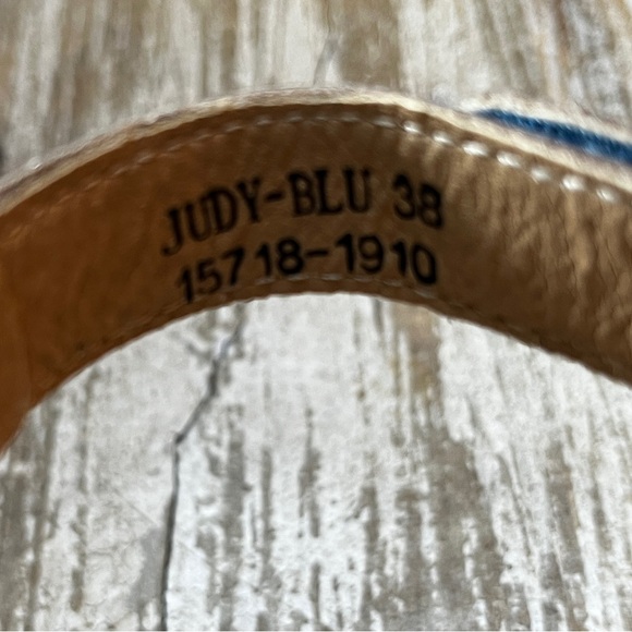 L'ARTISTE Blue Sandals with Embroidered Floral Design - Size 38/US 7.5-8, NWOT - Picture 5 of 6